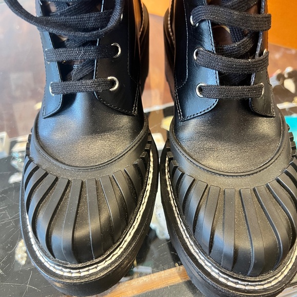 New boots - Picture 2 of 6